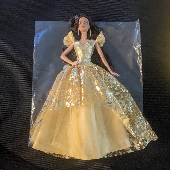 Holiday Barbie - Picture 1 of 4